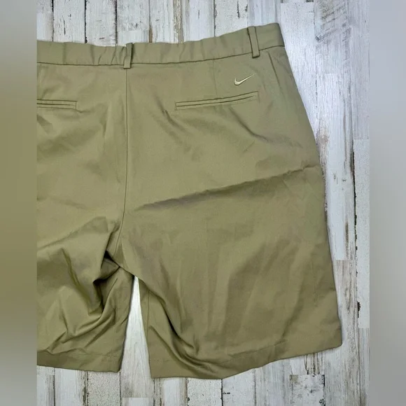 Nike Golf Shorts Men Size 40 Tan Polyester Blend 11” Inseam - Picture 9 of 10
